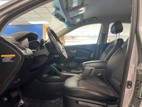 Used 2012 Hyundai Tucson GLS FWD image 16