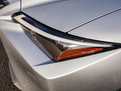 Used 2023 Lexus IS 300 w/ Premium Package image 8