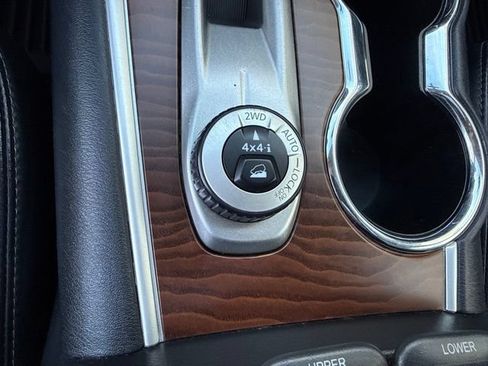 Used 2017 Nissan Pathfinder Platinum w/ Family Entertainment Package AWD/4WD image 30