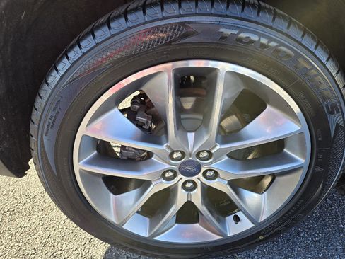 Used 2017 Ford Edge Titanium w/ Equipment Group 301A image 12