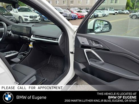 Used 2025 BMW X1 xDrive28i w/ Premium Package AWD/4WD image 10