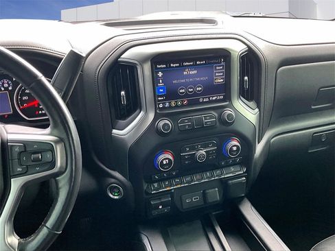 Used 2020 Chevrolet Silverado 2500 LTZ w/ LTZ Premium Package image 16