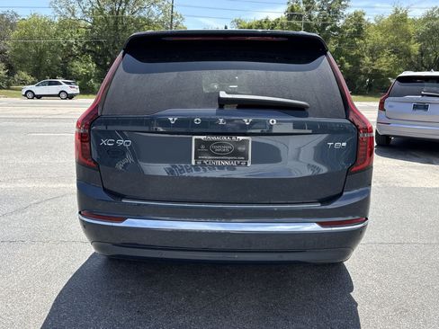 New 2026 Volvo XC90 T8 Ultra w/ Protection Package Premier AWD/4WD image 4
