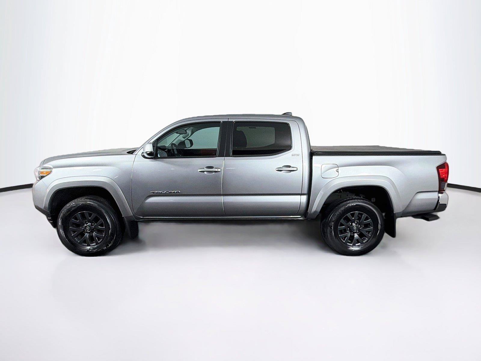 Used 2023 Toyota Tacoma SR5 AWD/4WD image 8