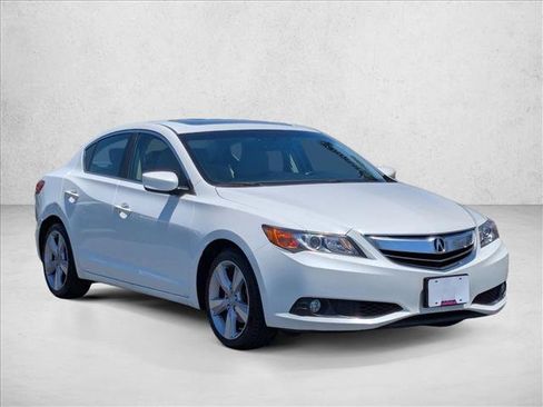 Used 2014 Acura ILX w/ Premium Package FWD image 3