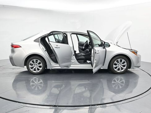 Used 2023 Toyota Corolla LE FWD image 41