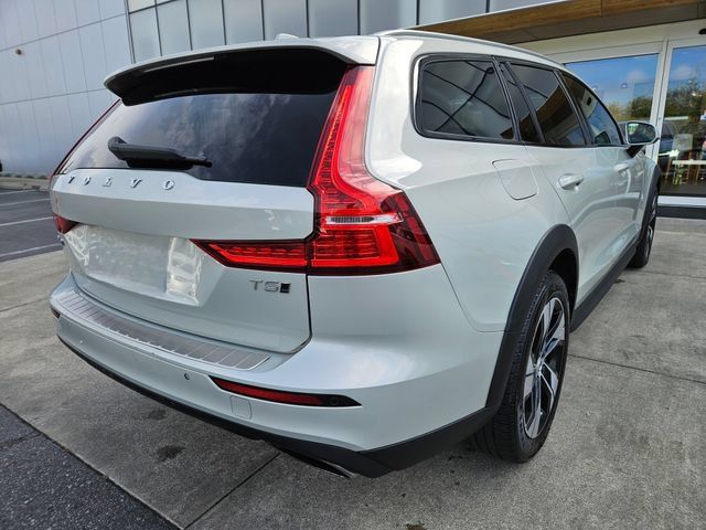 Used 2020 Volvo V60 T5 Cross Country w/ Protection Package Premier AWD/4WD image 5