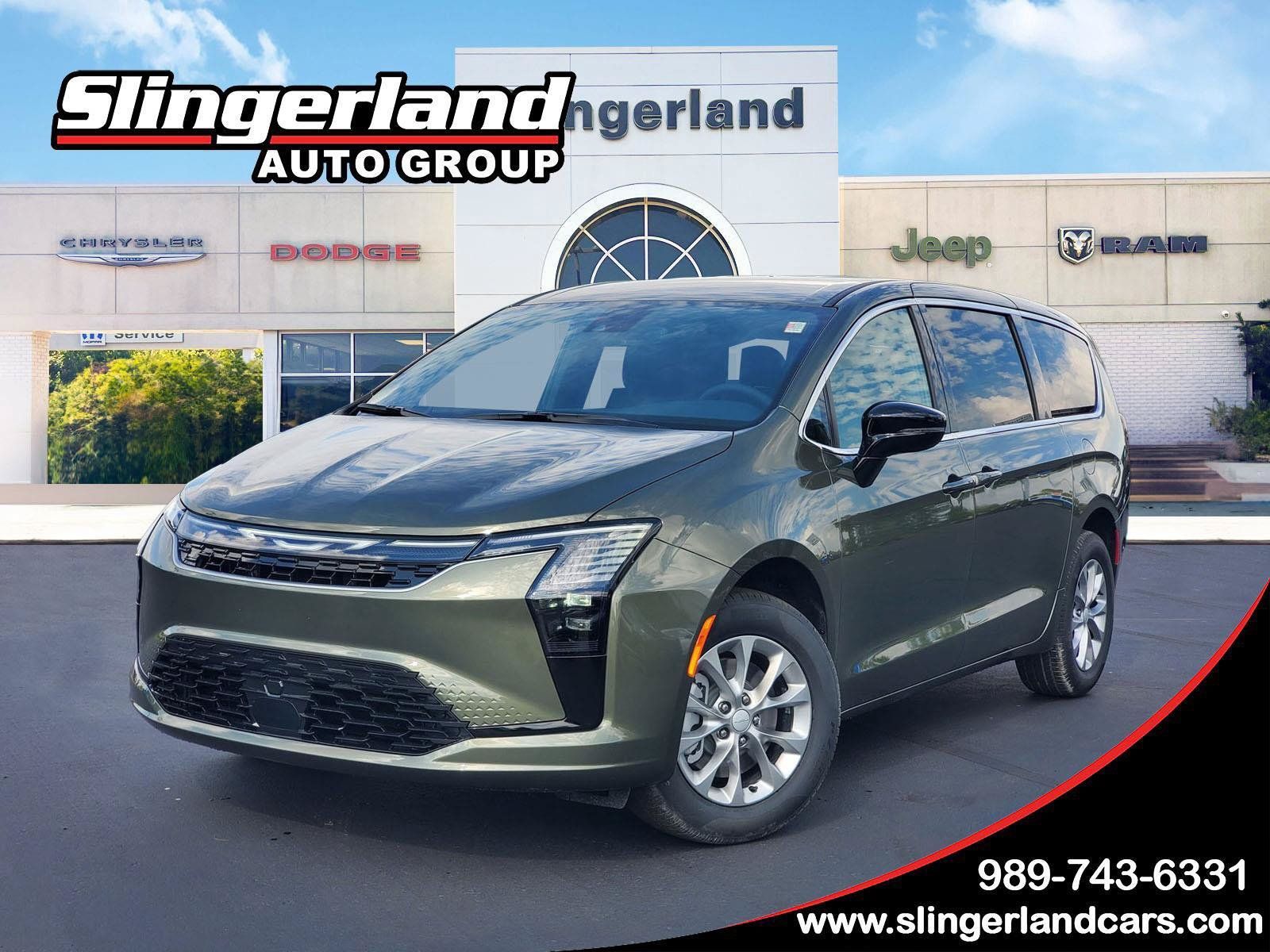 New 2027 Chrysler Pacifica Select AWD/4WD image 1