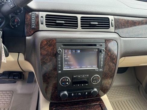 Used 2014 GMC Yukon XL Denali AWD/4WD image 21