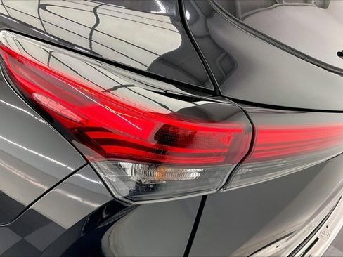 Used 2021 Toyota Highlander Platinum image 30