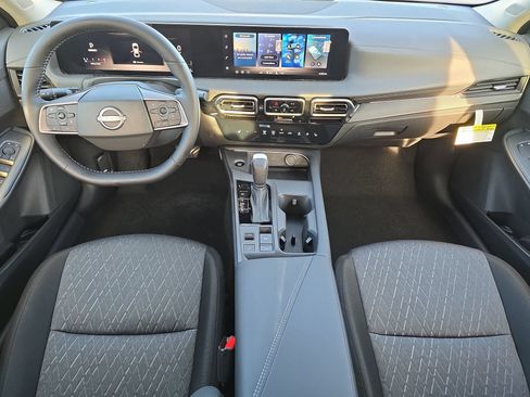 New 2026 Nissan Sentra SV w/ SV Convenience Package FWD image 9