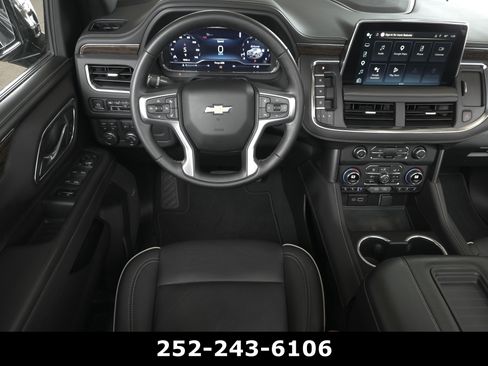 Used 2023 Chevrolet Tahoe Premier AWD/4WD image 14