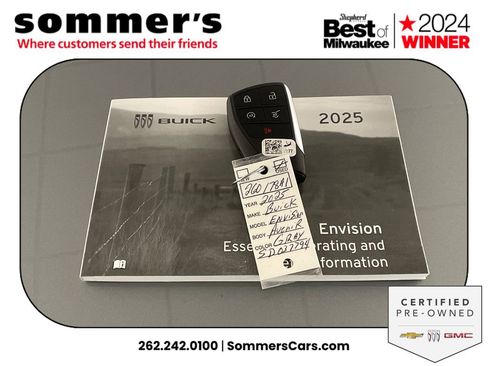 Certified 2025 Buick Envision Avenir image 27