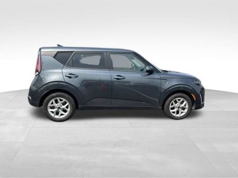 Used 2024 Kia Soul LX w/ Option Group 015 FWD image 8
