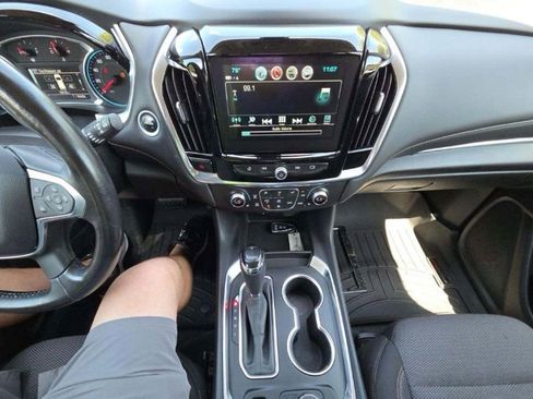 Used 2019 Chevrolet Traverse LT FWD image 6