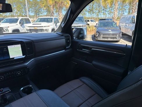 Used 2024 Chevrolet Silverado 1500 High Country w/ High Country Premium Package image 10