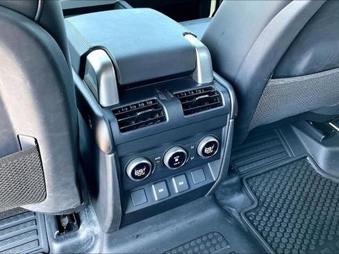 Used 2024 Land Rover Defender 130 X-Dynamic SE AWD/4WD image 25