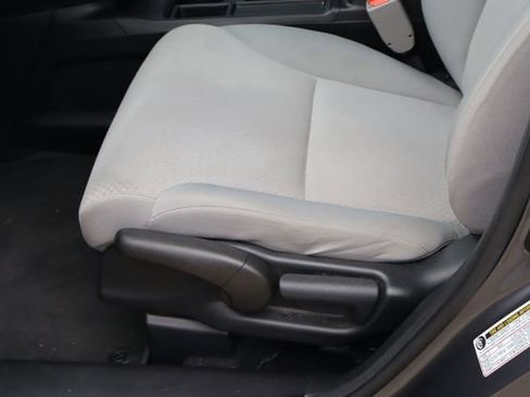 Used 2016 Honda CR-V LX image 14