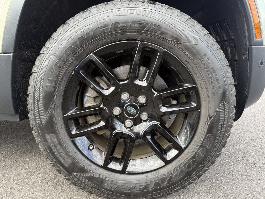 Used 2020 Land Rover Defender 110 S AWD/4WD image 3