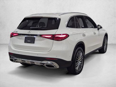 Used 2026 Mercedes-Benz GLC 300 image 5