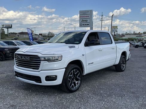 New 2026 RAM 1500 Laramie AWD/4WD image 24