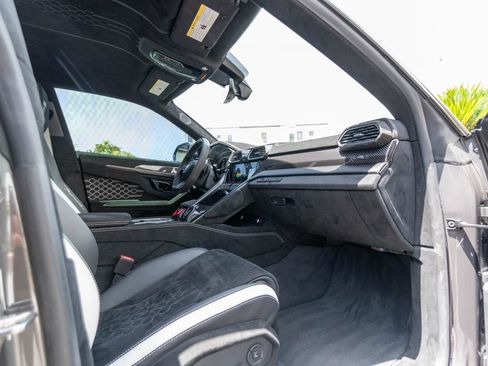 Used 2024 Lamborghini Urus Performante AWD/4WD image 26