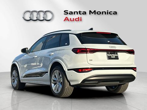 Used 2025 Audi Q6 e-tron Premium w/ Convenience Package image 6