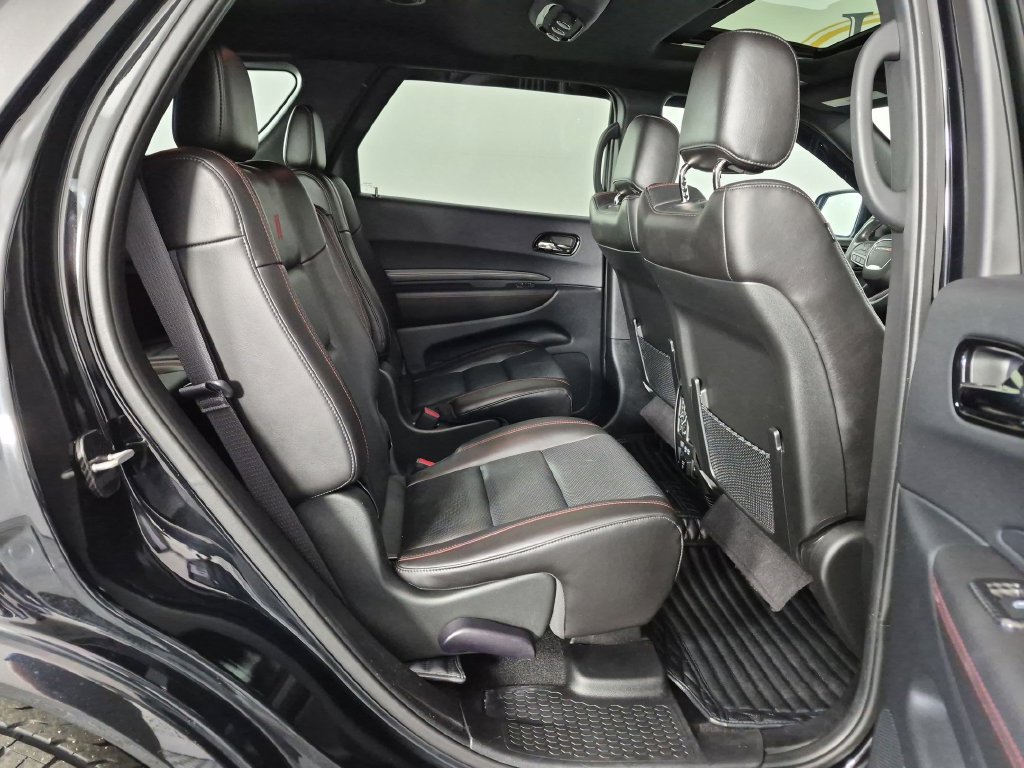 Used 2023 Dodge Durango R/T w/ Tow 'N Go Package AWD/4WD image 36