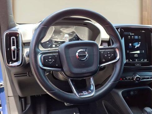 Used 2019 Volvo XC40 T5 R-Design AWD/4WD image 3