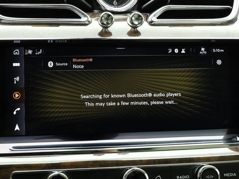 Used 2024 Bentley Bentayga AWD/4WD image 38