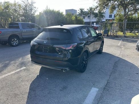 Used 2023 Honda HR-V Sport image 7