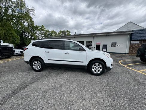 Used 2017 Chevrolet Traverse LS image 13