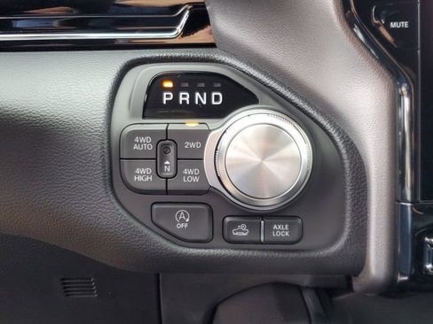 New 2026 RAM 1500 Laramie AWD/4WD image 29