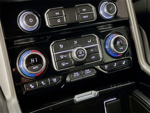 Used 2022 GMC Yukon Denali w/ Max Trailering Package image 19