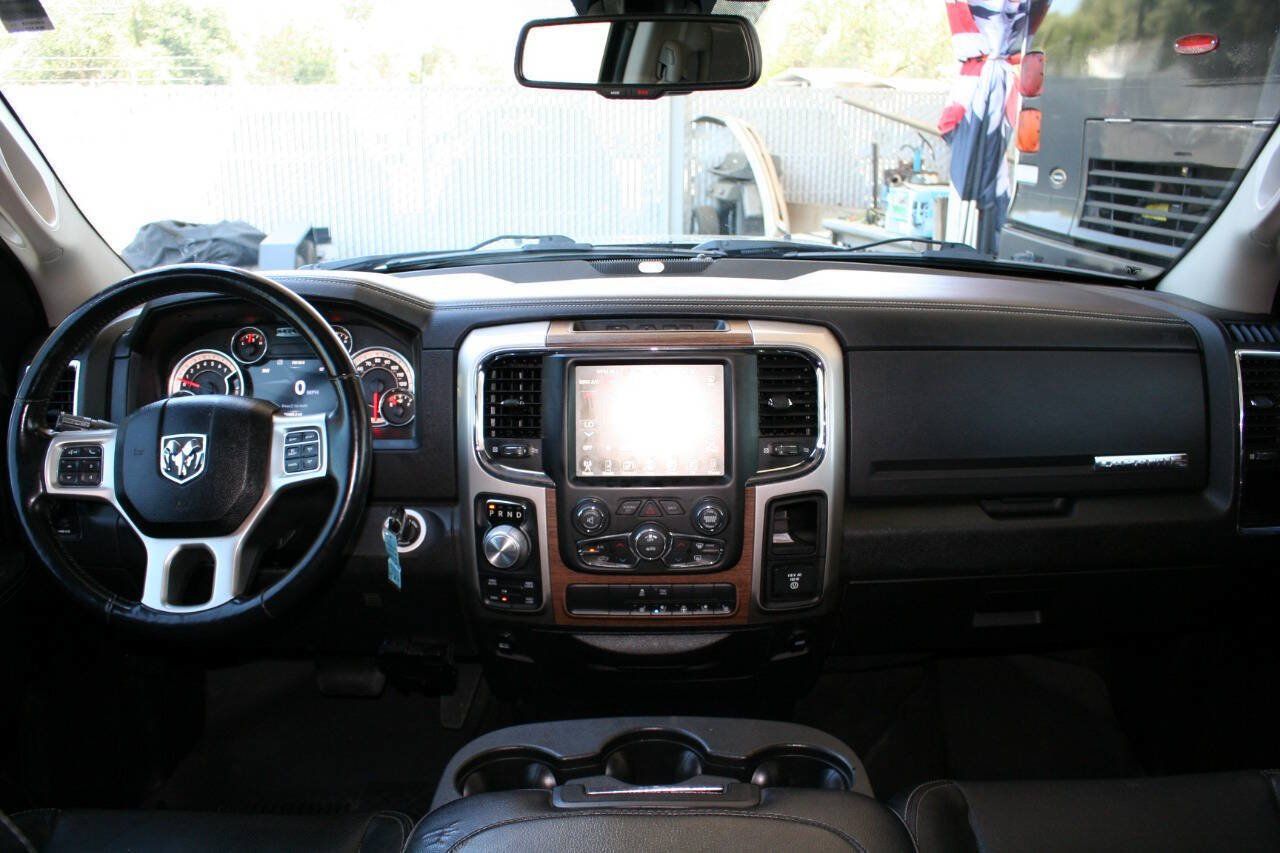 Used 2017 RAM 1500 Laramie AWD/4WD image 14
