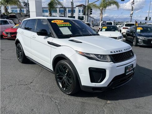 Used 2017 Land Rover Range Rover Evoque HSE Dynamic image 9