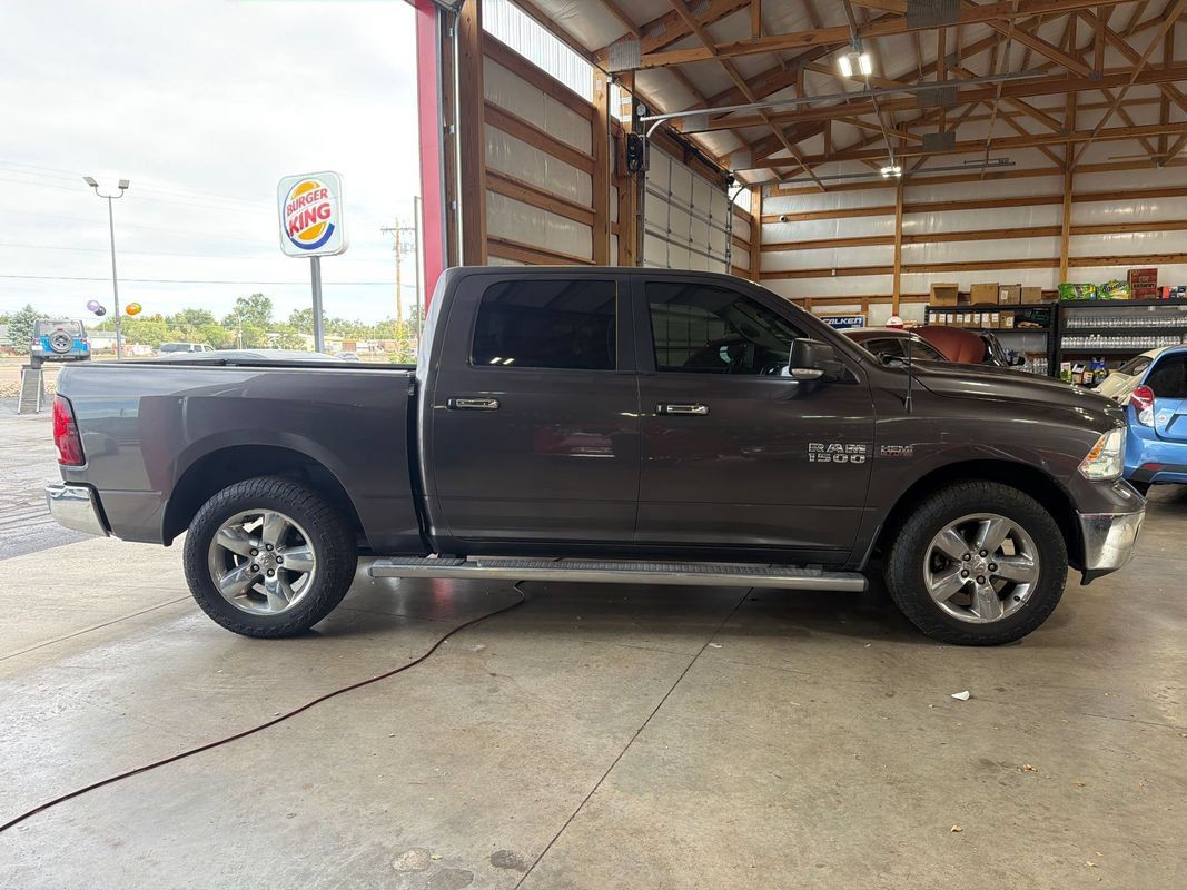 Used 2015 RAM 1500 Lone Star AWD/4WD image 7