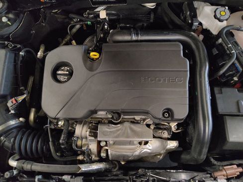Used 2025 Chevrolet Malibu LT FWD image 30