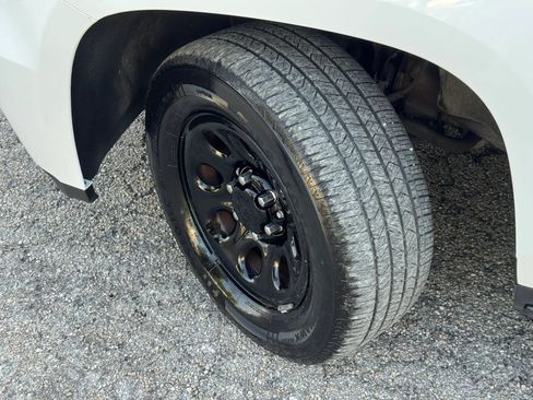 Used 2016 Chevrolet Tahoe 2WD image 38