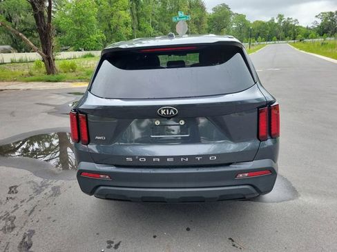 Used 2021 Kia Sorento LX AWD/4WD image 9