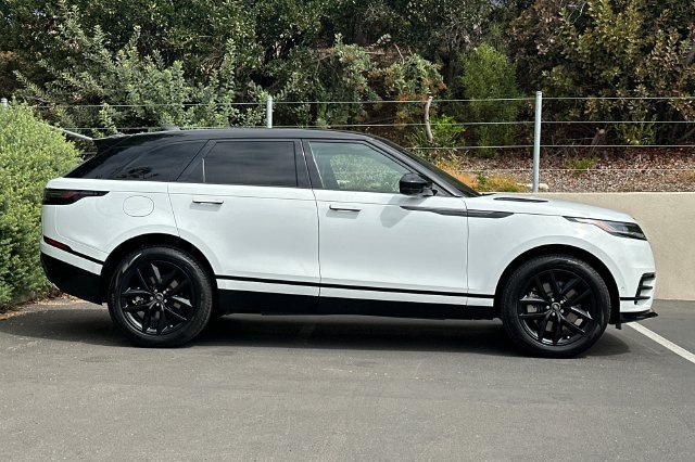 Certified 2026 Land Rover Range Rover Velar Dynamic SE AWD/4WD image 6