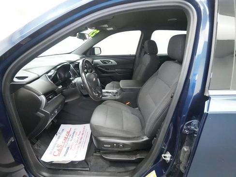Used 2022 Chevrolet Traverse LT AWD/4WD image 16