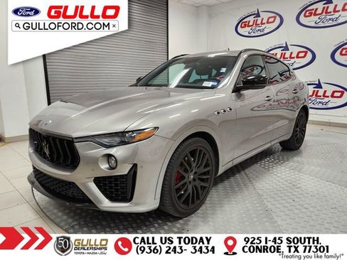 Used 2021 Maserati Levante image 3