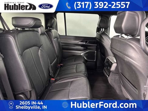 Used 2023 Jeep Wagoneer L Series II AWD/4WD image 21