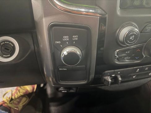 Used 2018 RAM 2500 Big Horn w/ Sport Appearance Group image 19