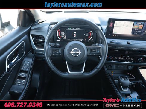 Used 2024 Nissan Rogue Platinum w/ Platinum Premium Package AWD/4WD image 39