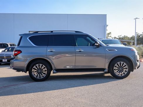 Used 2023 Nissan Armada SL w/ Midnight Edition Package image 4