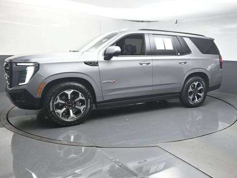 Used 2025 GMC Yukon AT4 Ultimate w/ LPO, Floor Liner Package AWD/4WD image 4
