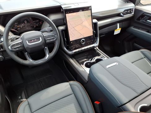New 2026 GMC Yukon AT4 AWD/4WD image 5