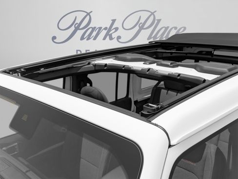 Used 2024 Jeep Wrangler Unlimited Rubicon AWD/4WD image 45
